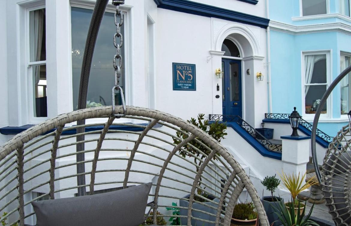 Hotel No5, Beachfront With Free Private Car Park Llandudno Esterno foto