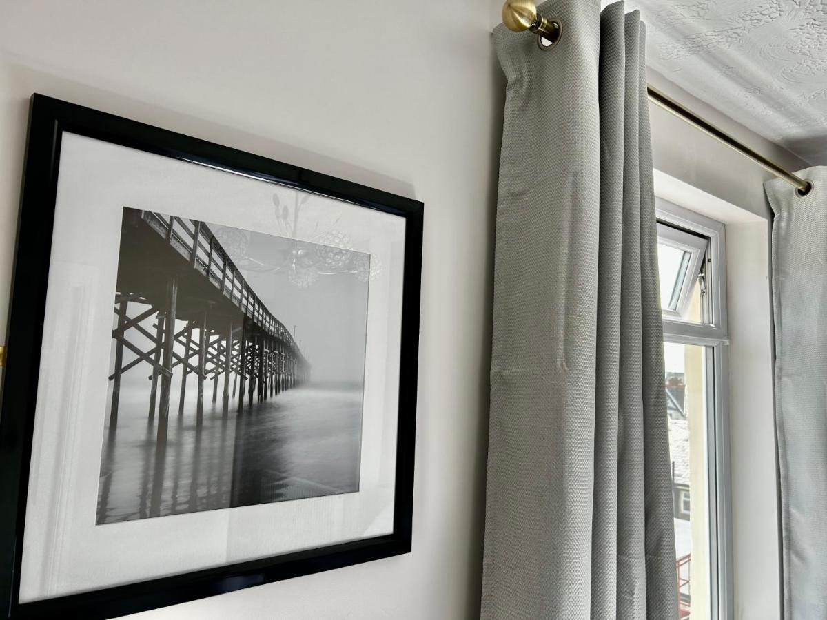 Hotel No5, Beachfront With Free Private Car Park Llandudno Esterno foto