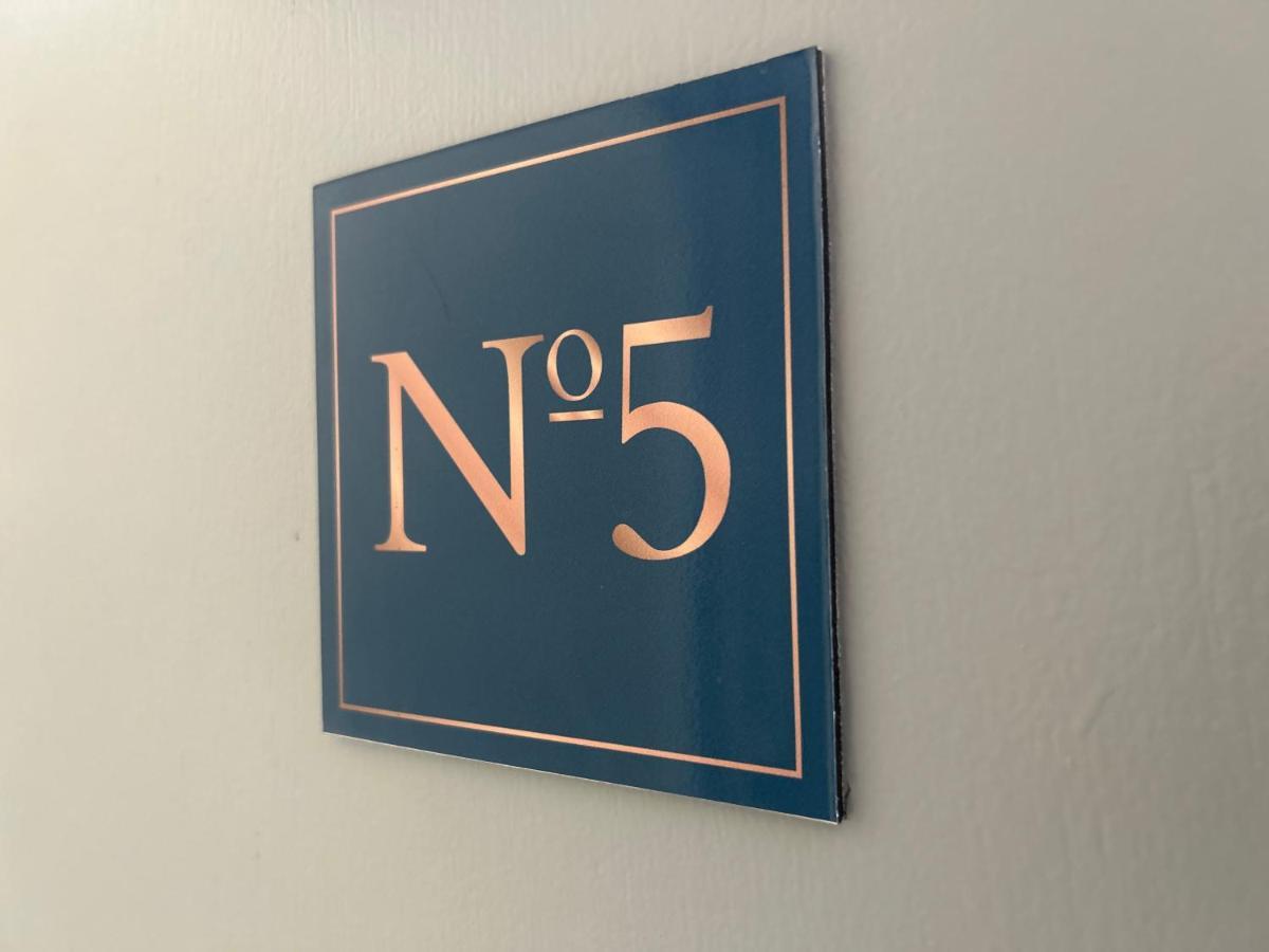 Hotel No5, Beachfront With Free Private Car Park Llandudno Esterno foto