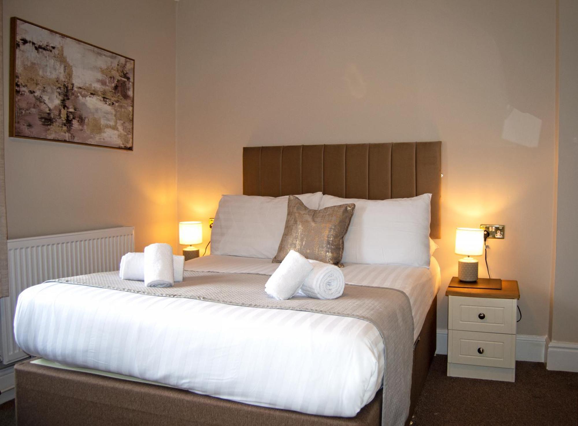 Hotel No5, Beachfront With Free Private Car Park Llandudno Esterno foto