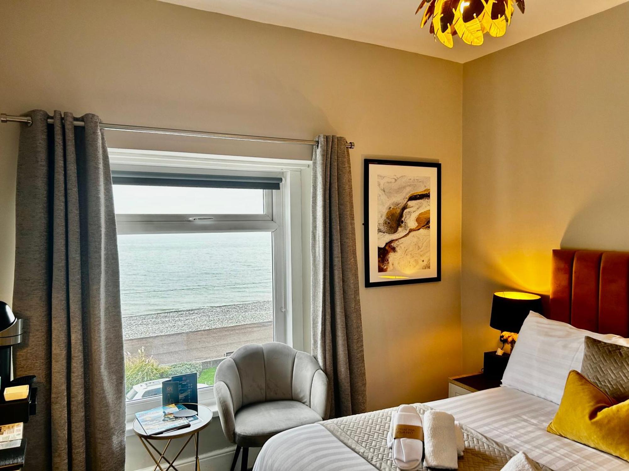 Hotel No5, Beachfront With Free Private Car Park Llandudno Esterno foto