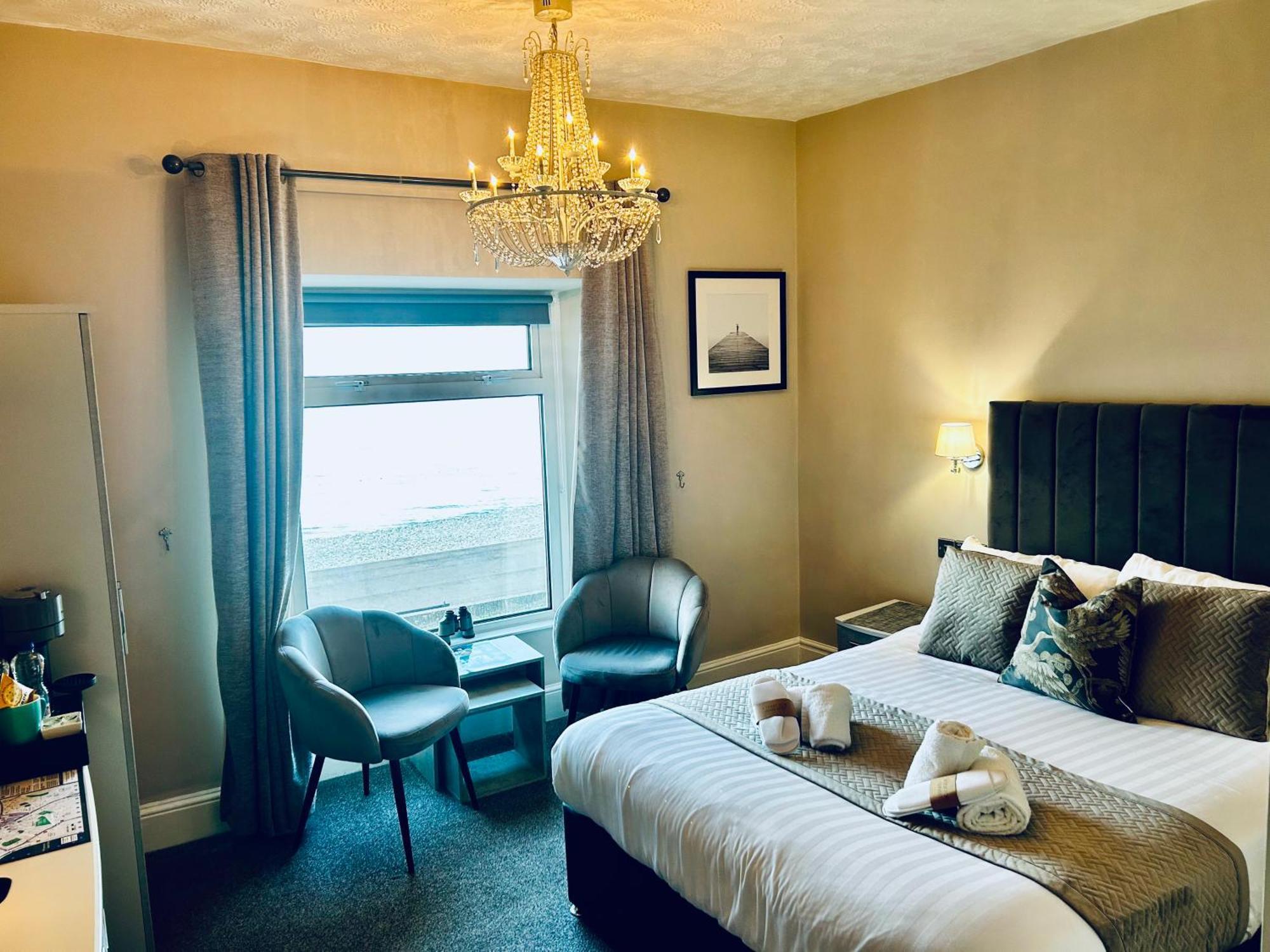 Hotel No5, Beachfront With Free Private Car Park Llandudno Esterno foto
