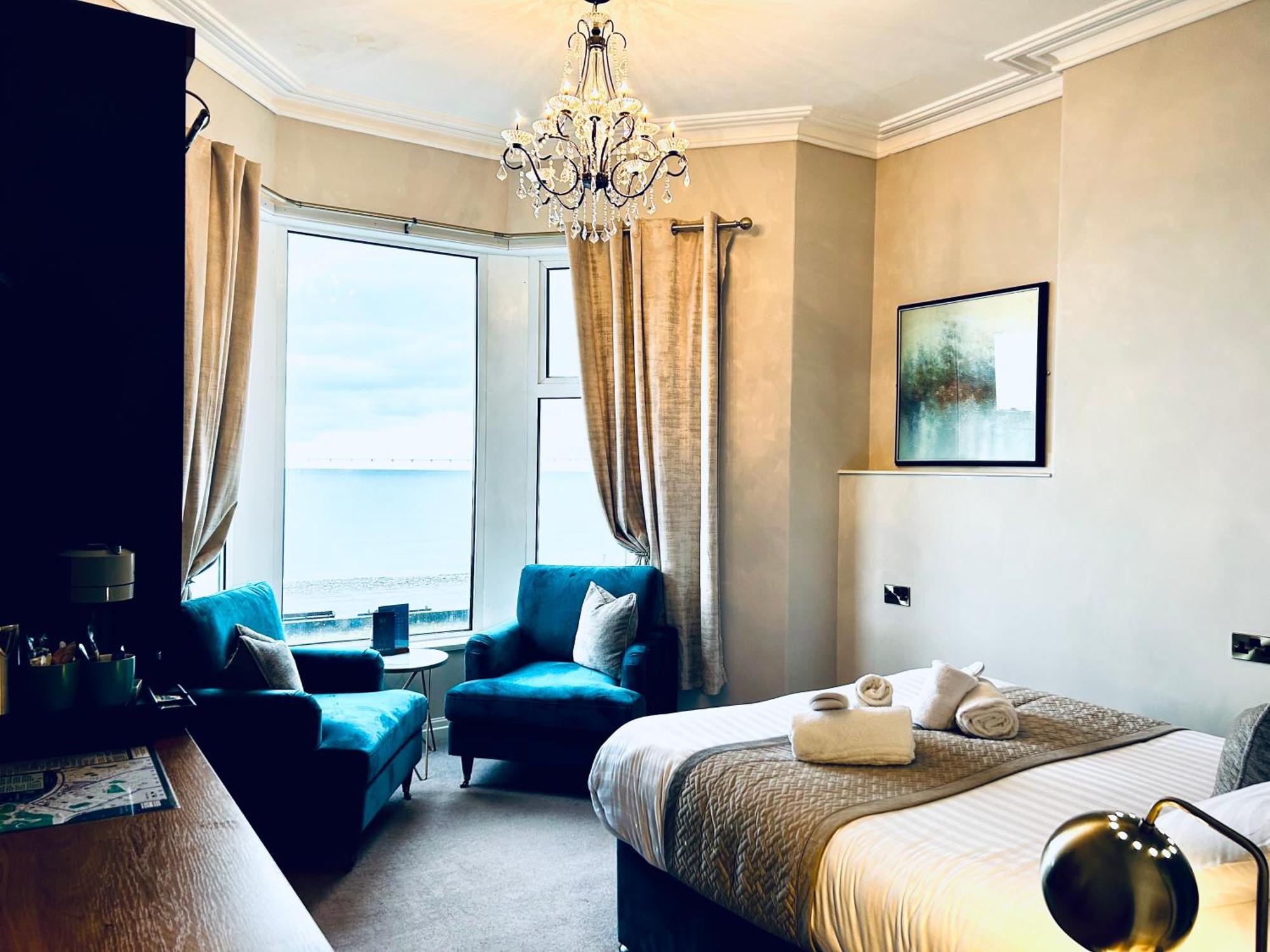 Hotel No5, Beachfront With Free Private Car Park Llandudno Esterno foto